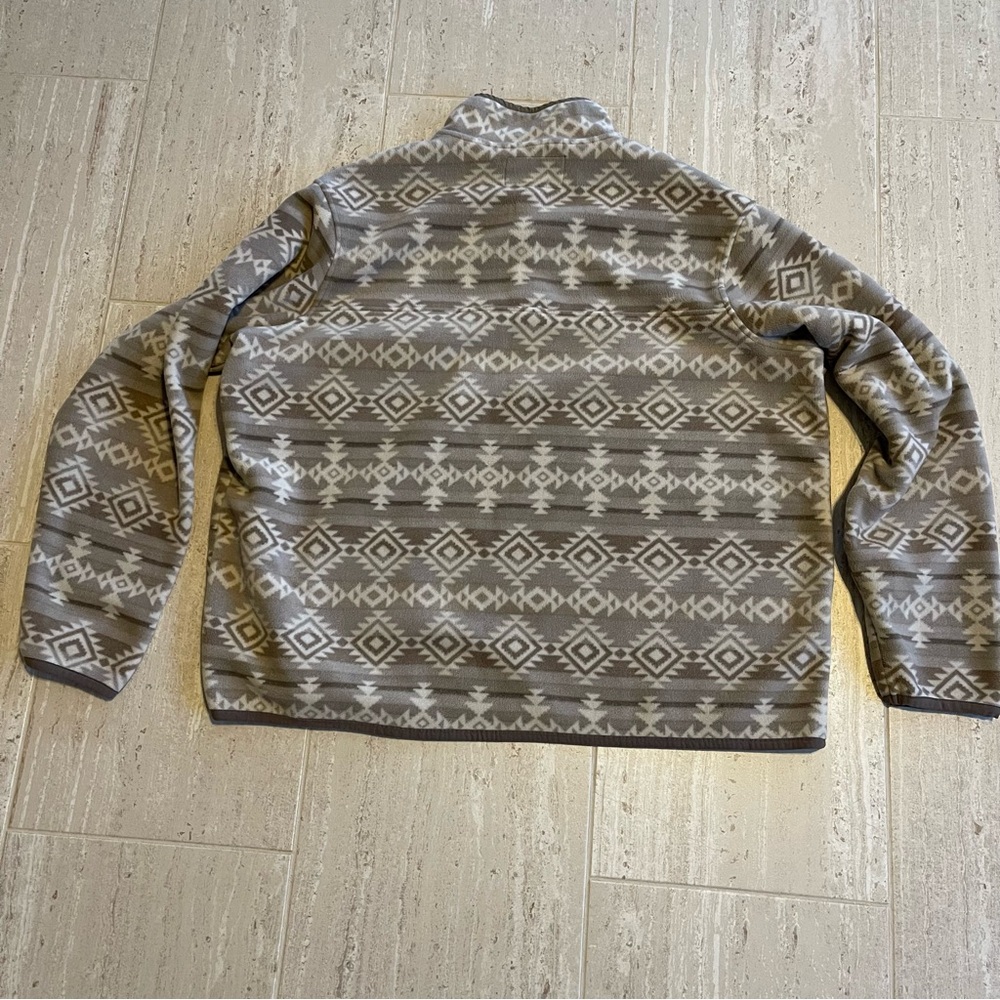 Men's Geometric Patterned Pullover - Picture 5 of 5